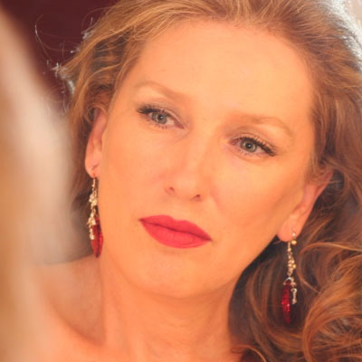 Suzan Kardeş